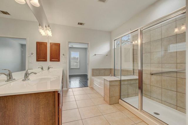 213 Mustang Island TRL, Georgetown, TX 78633