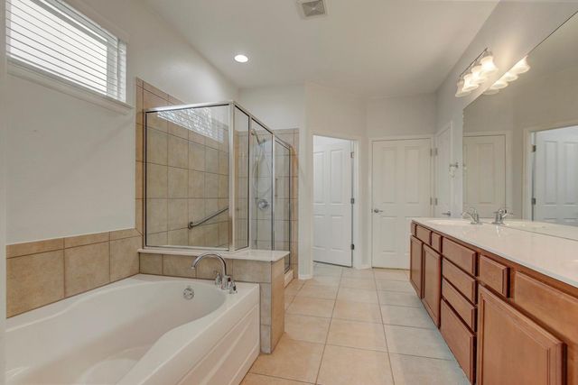 213 Mustang Island TRL, Georgetown, TX 78633