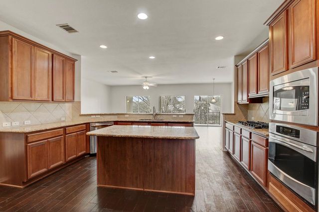 213 Mustang Island TRL, Georgetown, TX 78633