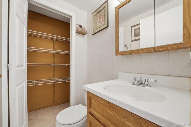 2064 Cicero Avenue, Bronx, NY 10473