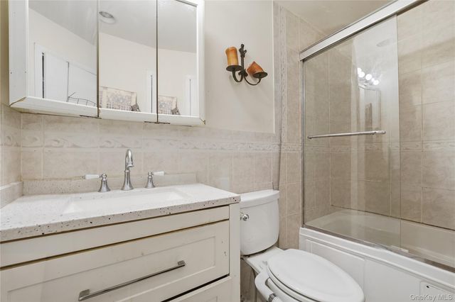 2064 Cicero Avenue, Bronx, NY 10473