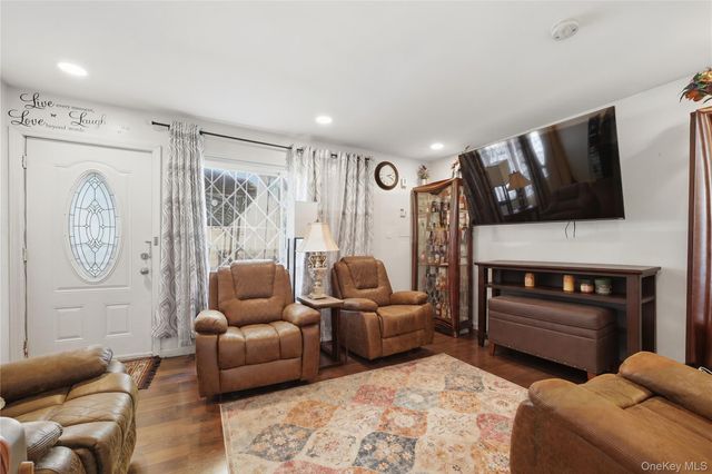 2064 Cicero Avenue, Bronx, NY 10473