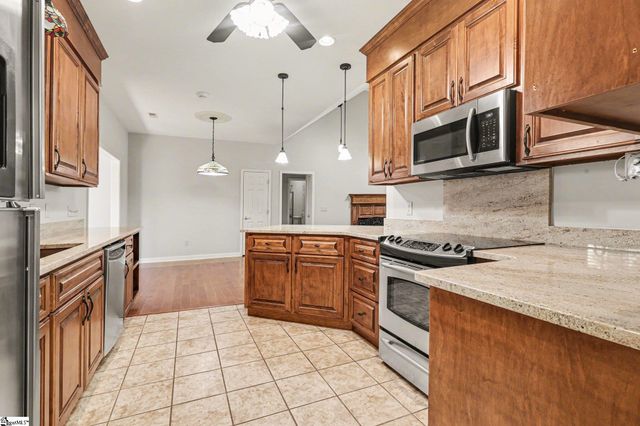109 Oak Crest Circle, Seneca, SC 29672