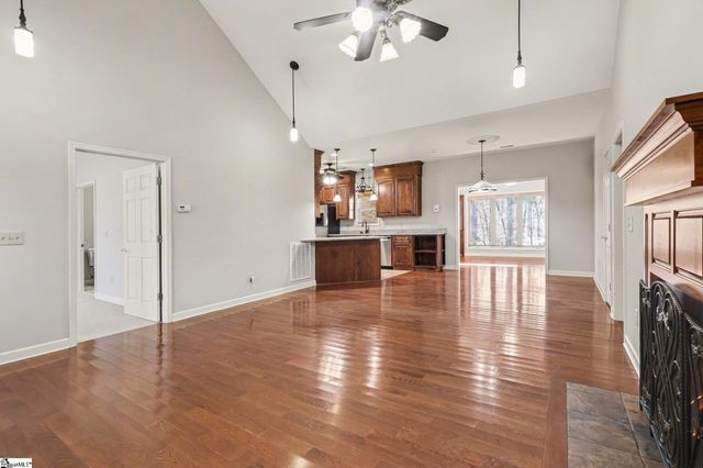 109 Oak Crest Circle, Seneca, SC 29672