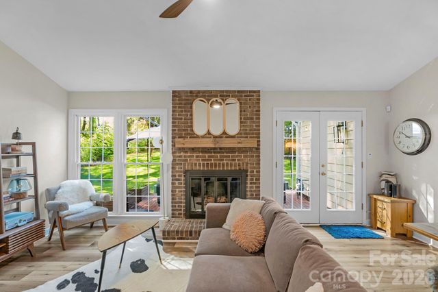 8633 Ducksbill Drive, Charlotte, NC 28277