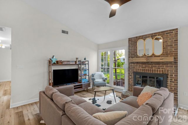 8633 Ducksbill Drive, Charlotte, NC 28277