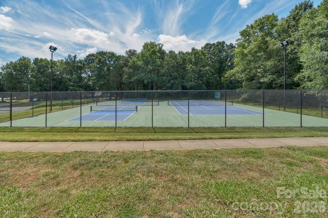 8633 Ducksbill Drive, Charlotte, NC 28277