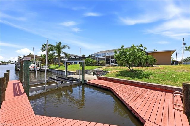 3105 SE 18th AVE, Cape Coral, FL 33904