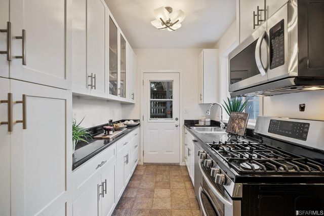 3390 16th Street, San Francisco, CA 94114