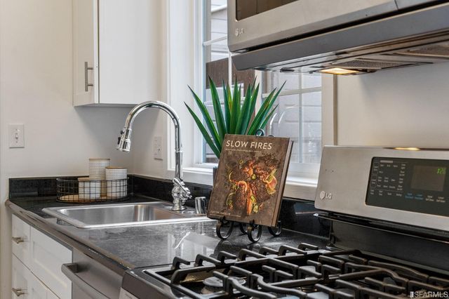 3390 16th Street, San Francisco, CA 94114