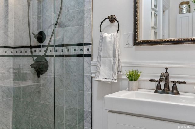 3390 16th Street, San Francisco, CA 94114