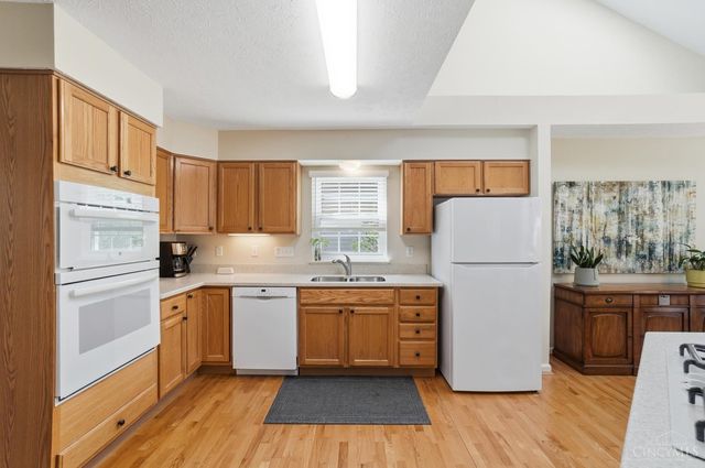 504 Dakota Run, Hamilton Twp, OH 45039