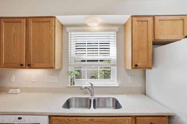 504 Dakota Run, Hamilton Twp, OH 45039