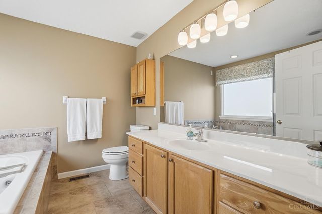 504 Dakota Run, Hamilton Twp, OH 45039