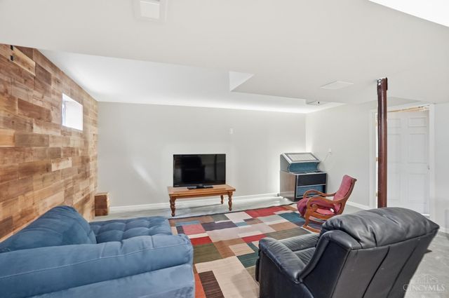 504 Dakota Run, Hamilton Twp, OH 45039