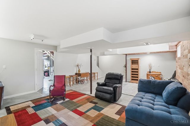 504 Dakota Run, Hamilton Twp, OH 45039