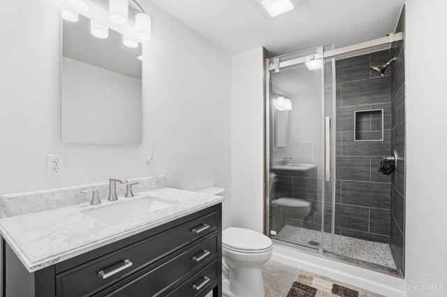504 Dakota Run, Hamilton Twp, OH 45039