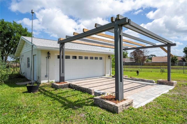 8595 MILLINOCKETT LANE, Orlando, FL 32825