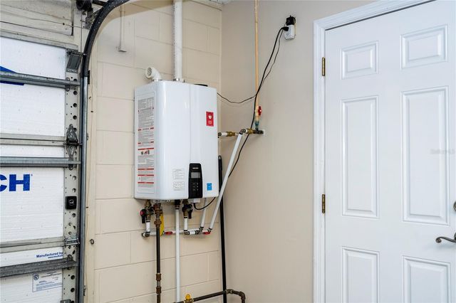 8595 MILLINOCKETT LANE, Orlando, FL 32825