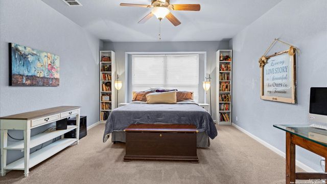 325 Golden Bear Dr, Cibolo, TX 78108