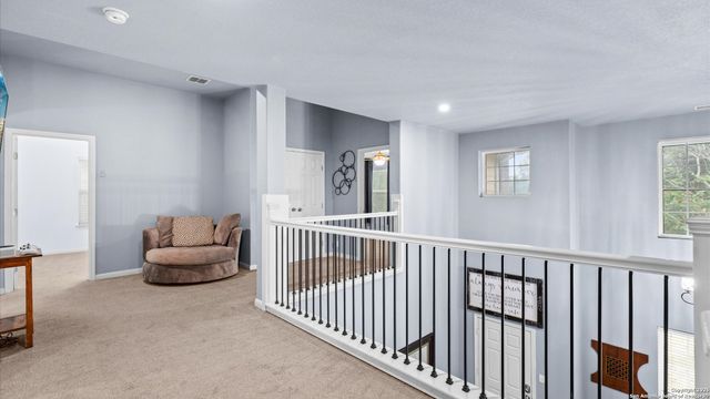 325 Golden Bear Dr, Cibolo, TX 78108