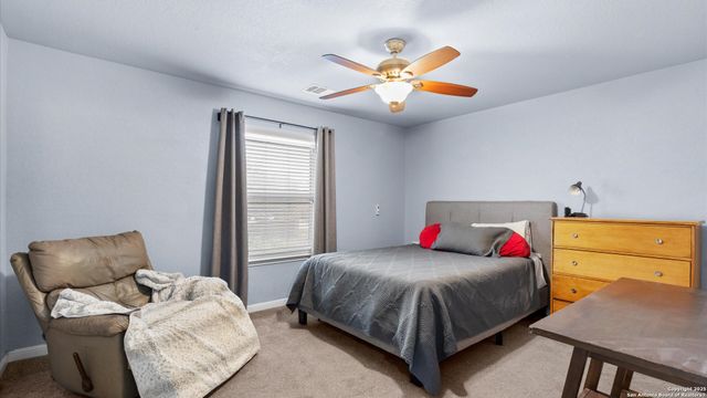 325 Golden Bear Dr, Cibolo, TX 78108