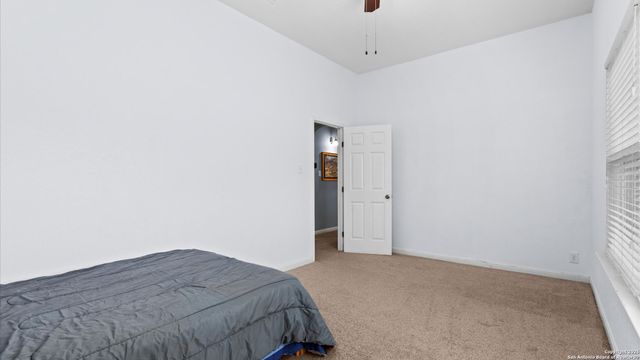 325 Golden Bear Dr, Cibolo, TX 78108