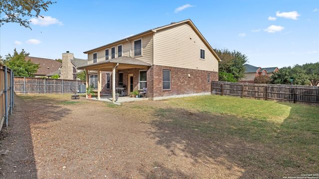 325 Golden Bear Dr, Cibolo, TX 78108