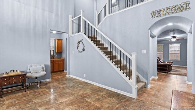 325 Golden Bear Dr, Cibolo, TX 78108