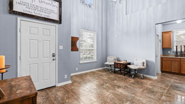 325 Golden Bear Dr, Cibolo, TX 78108