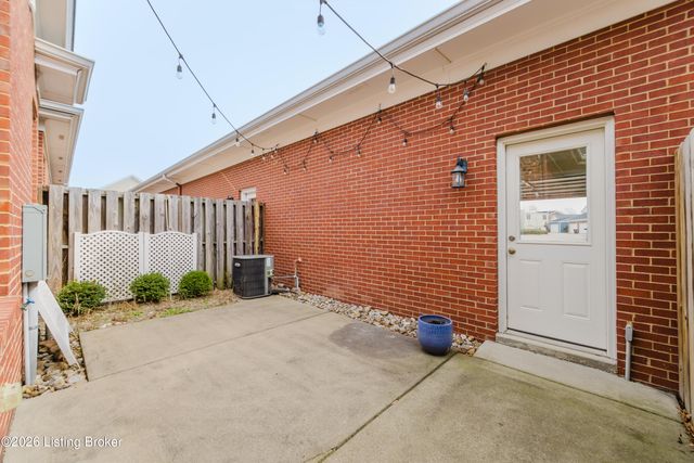 9312 Norton Commons Blvd, Prospect, KY 40059