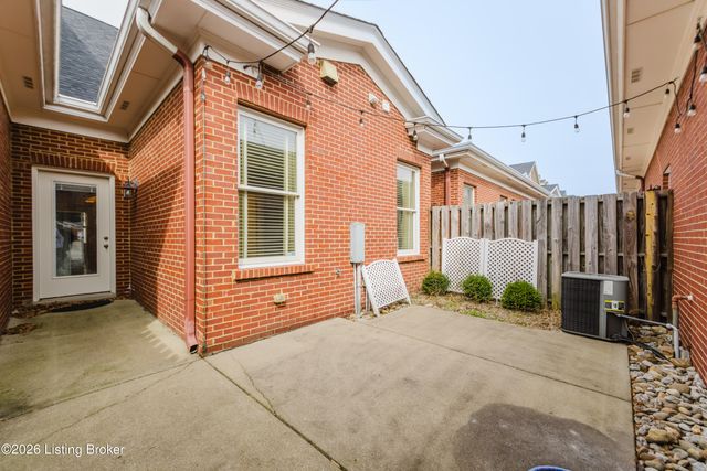 9312 Norton Commons Blvd, Prospect, KY 40059