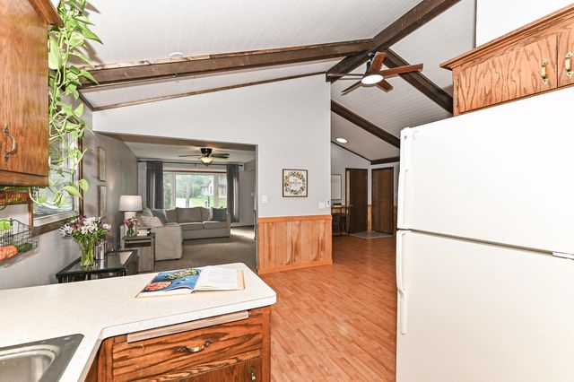 8049 S Waring DRIVE, Oak Creek, WI 53154
