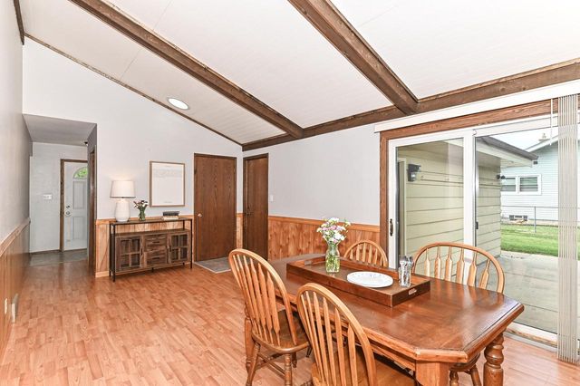 8049 S Waring DRIVE, Oak Creek, WI 53154