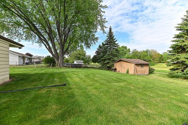 8049 S Waring DRIVE, Oak Creek, WI 53154