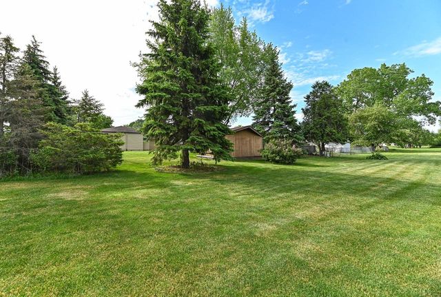 8049 S Waring DRIVE, Oak Creek, WI 53154
