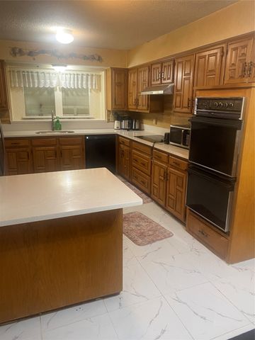 2738 Belmeade Drive, Carrollton, TX 75006