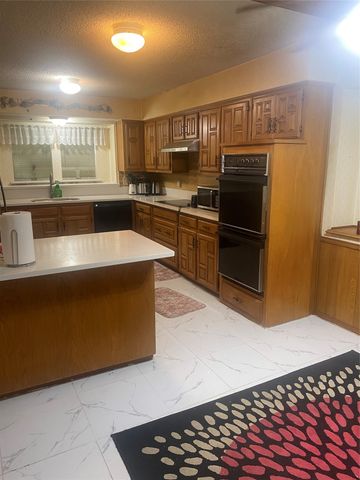 2738 Belmeade Drive, Carrollton, TX 75006