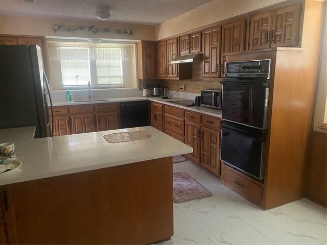 2738 Belmeade Drive, Carrollton, TX 75006