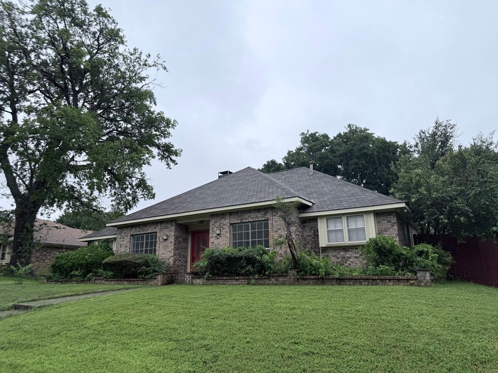 2738 Belmeade Drive, Carrollton, TX 75006