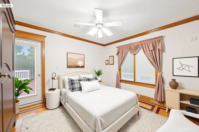 300 N BRADLEY Road, Lake Forest, IL 60045