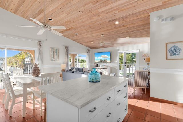 351 10th Street, Key Colony Beach, FL 33051