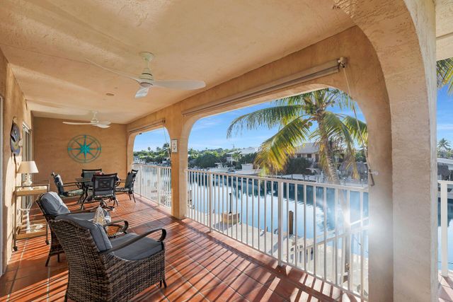 351 10th Street, Key Colony Beach, FL 33051