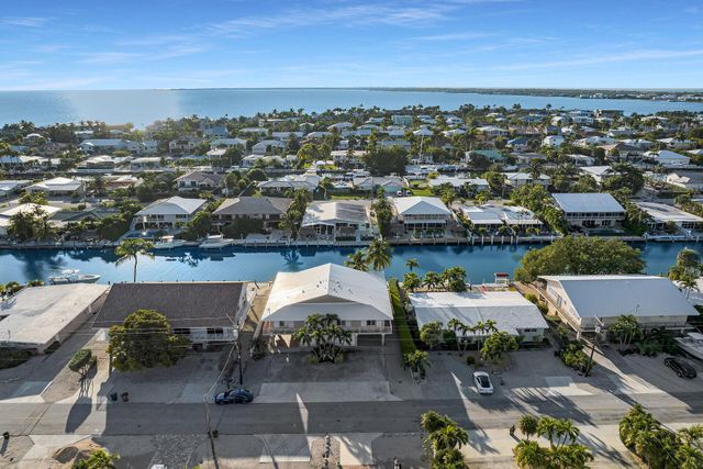 351 10th Street, Key Colony Beach, FL 33051