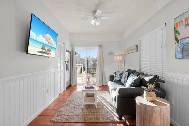 351 10th Street, Key Colony Beach, FL 33051