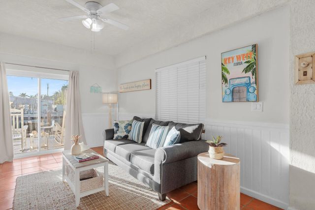 351 10th Street, Key Colony Beach, FL 33051