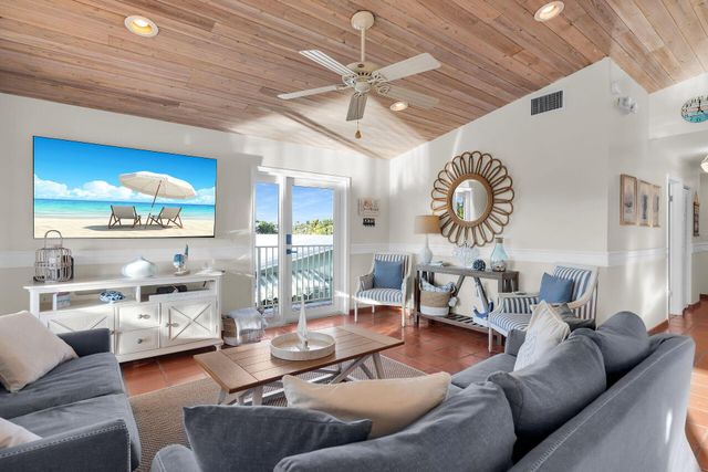 351 10th Street, Key Colony Beach, FL 33051