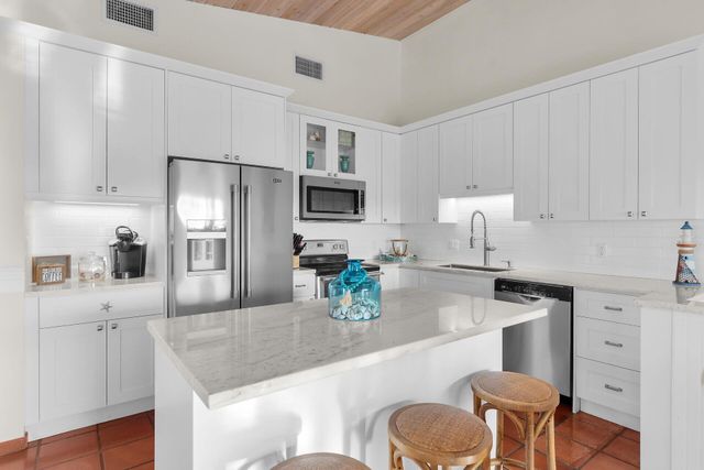 351 10th Street, Key Colony Beach, FL 33051