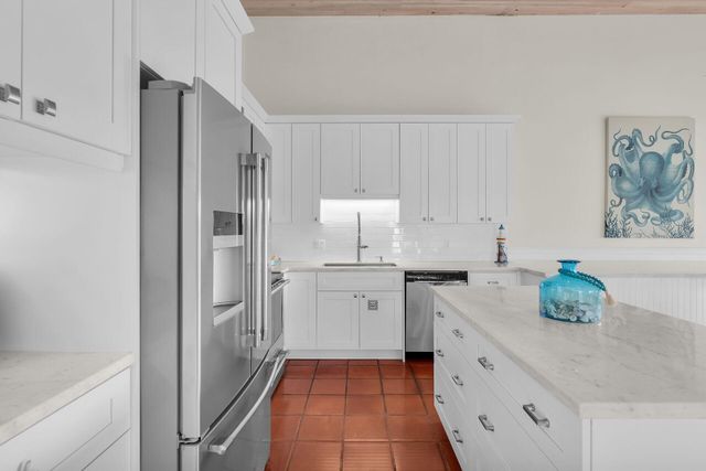 351 10th Street, Key Colony Beach, FL 33051