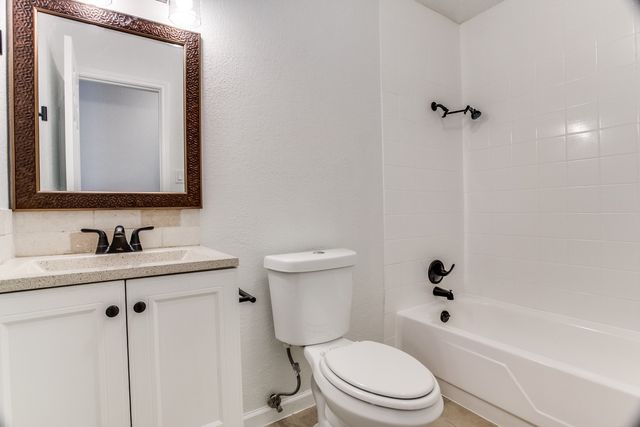 909 Bennett Street, Cedar Hill, TX 75104